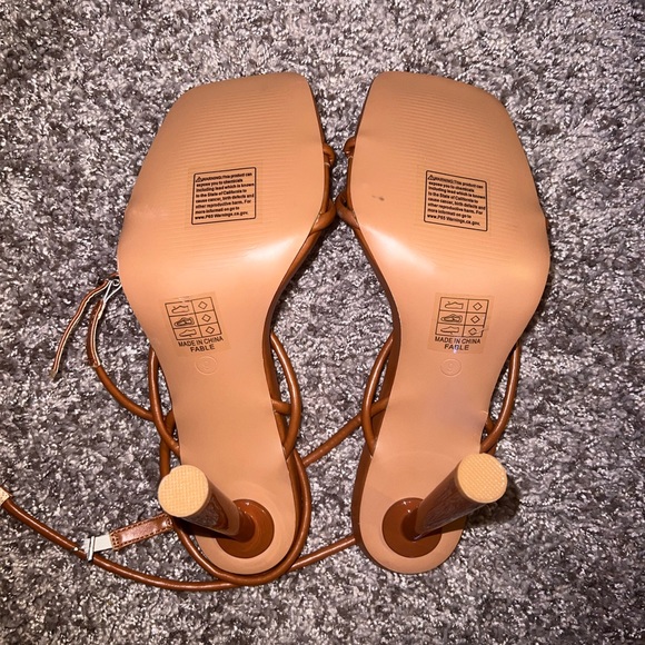 FashionNova Heels - Picture 4 of 5